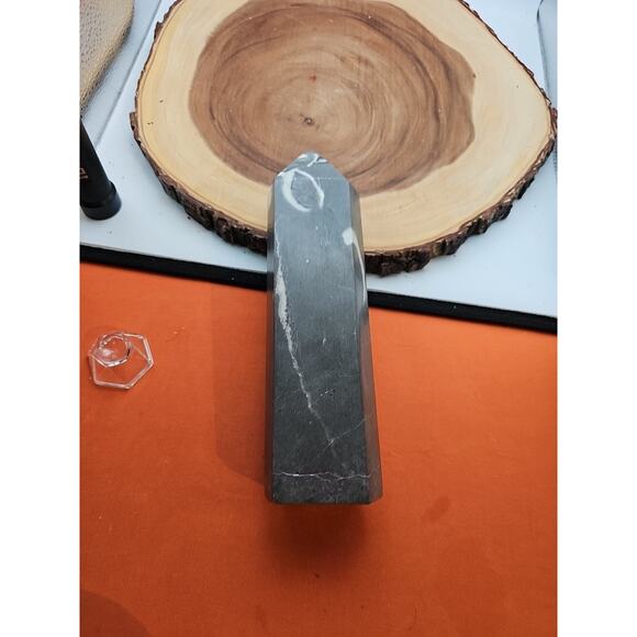 3.14lb 1000 Eye Jasper Quartz Tower 9in Tall Has Chip On Top - Picture 12 of 16